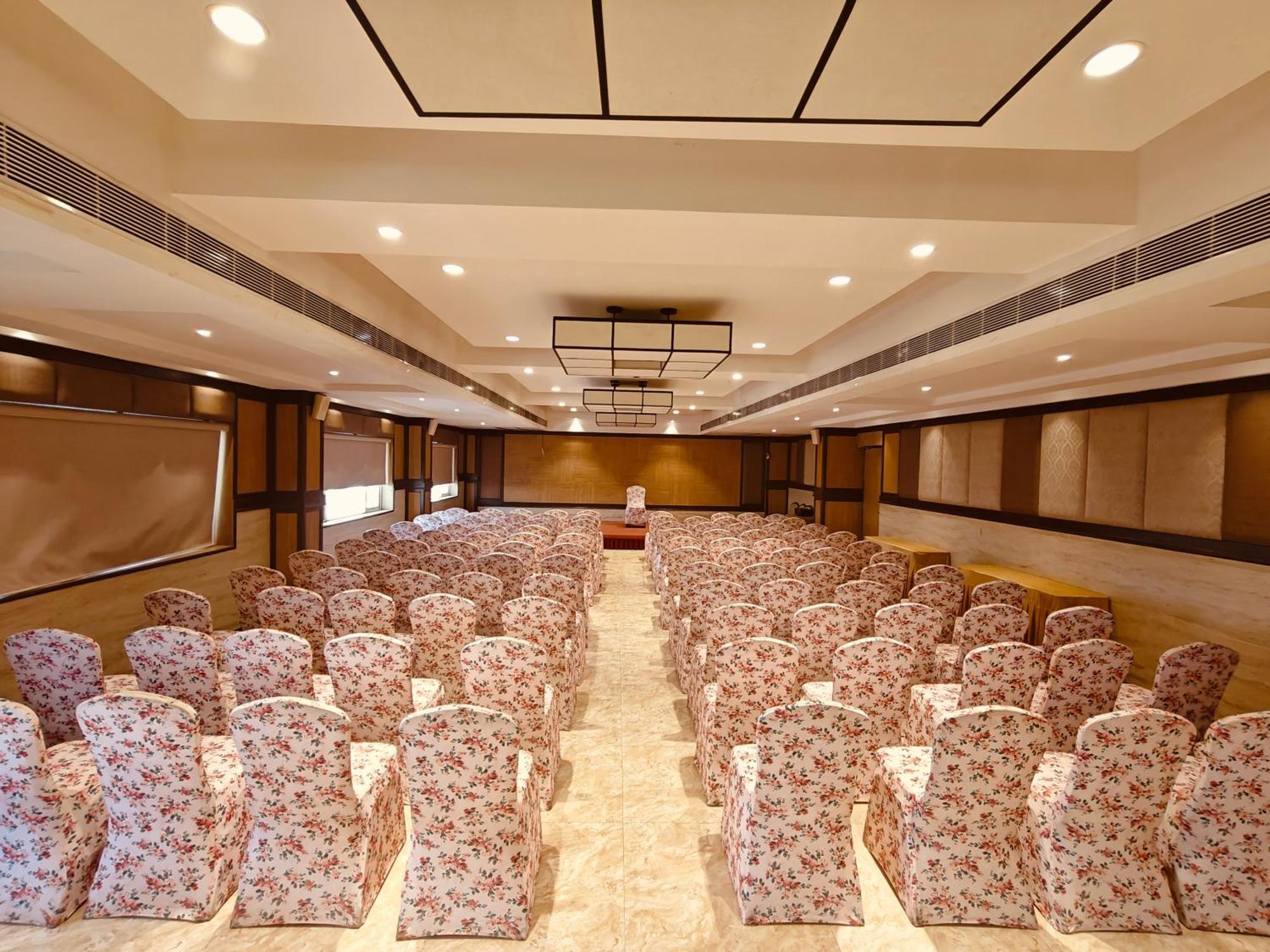 Mm Legacy - A Bergamont Hotel, Kanchipuram Dış mekan fotoğraf